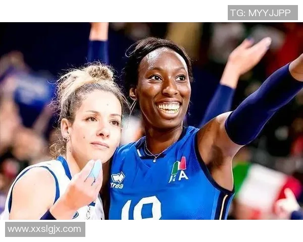 意大利足球明星的妻子们：她们背后的支持与荣耀