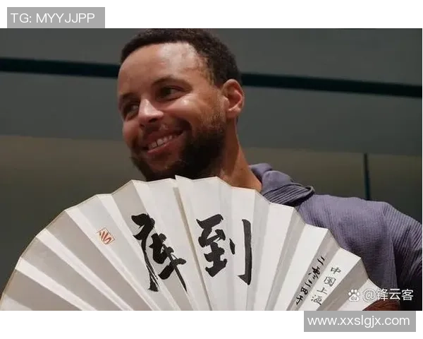 猜猜他是谁 足球场上的超级巨星 是你最爱的那个球员吗