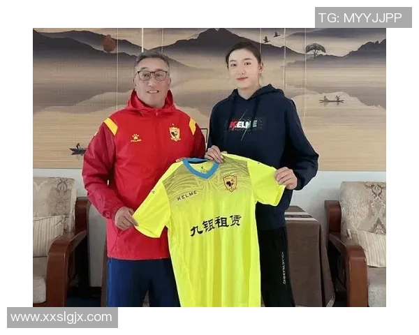 足球新星李玟娥崭露头角成中国女足未来之星 足球新星李玟娥崭露头角成中国女足未来之星